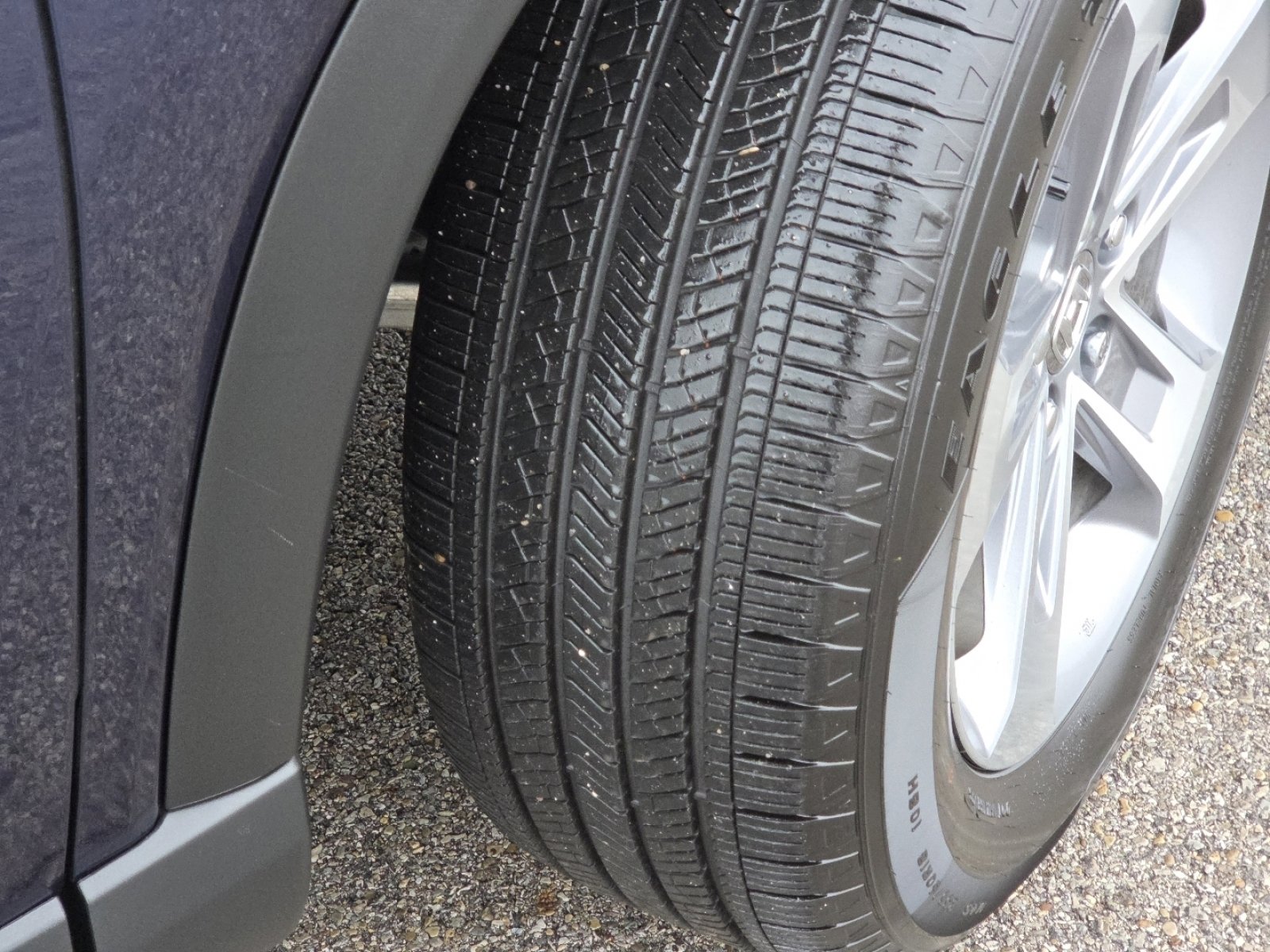 Used 2025 Honda Pilot EX-L image 12