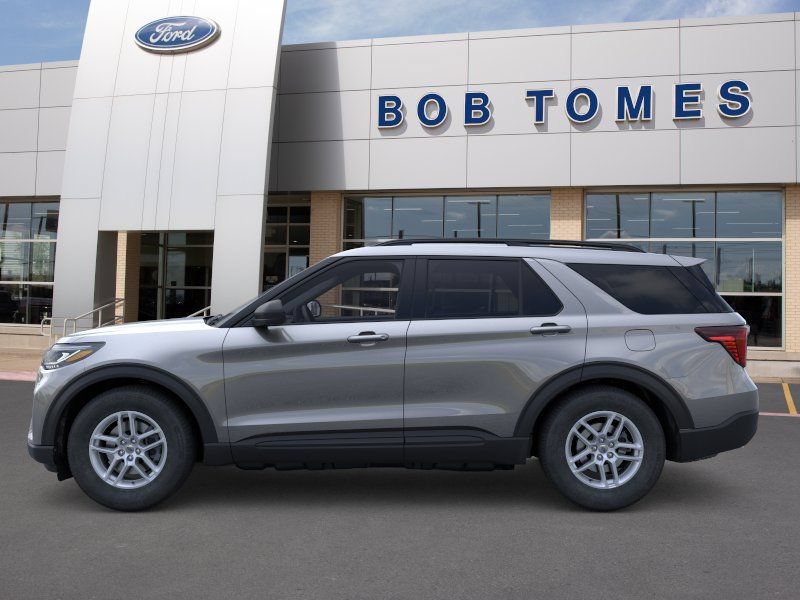New 2026 Ford Explorer Active RWD image 3
