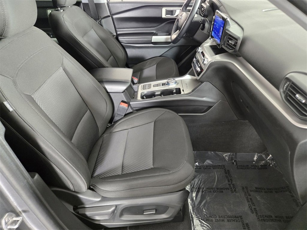 Used 2023 Ford Explorer XLT image 20