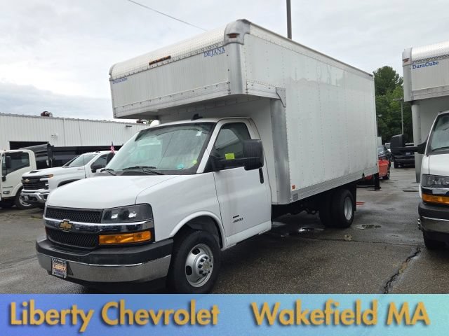 Used 2024 Chevrolet Express 4500 w/ Power Convenience Package RWD image 2