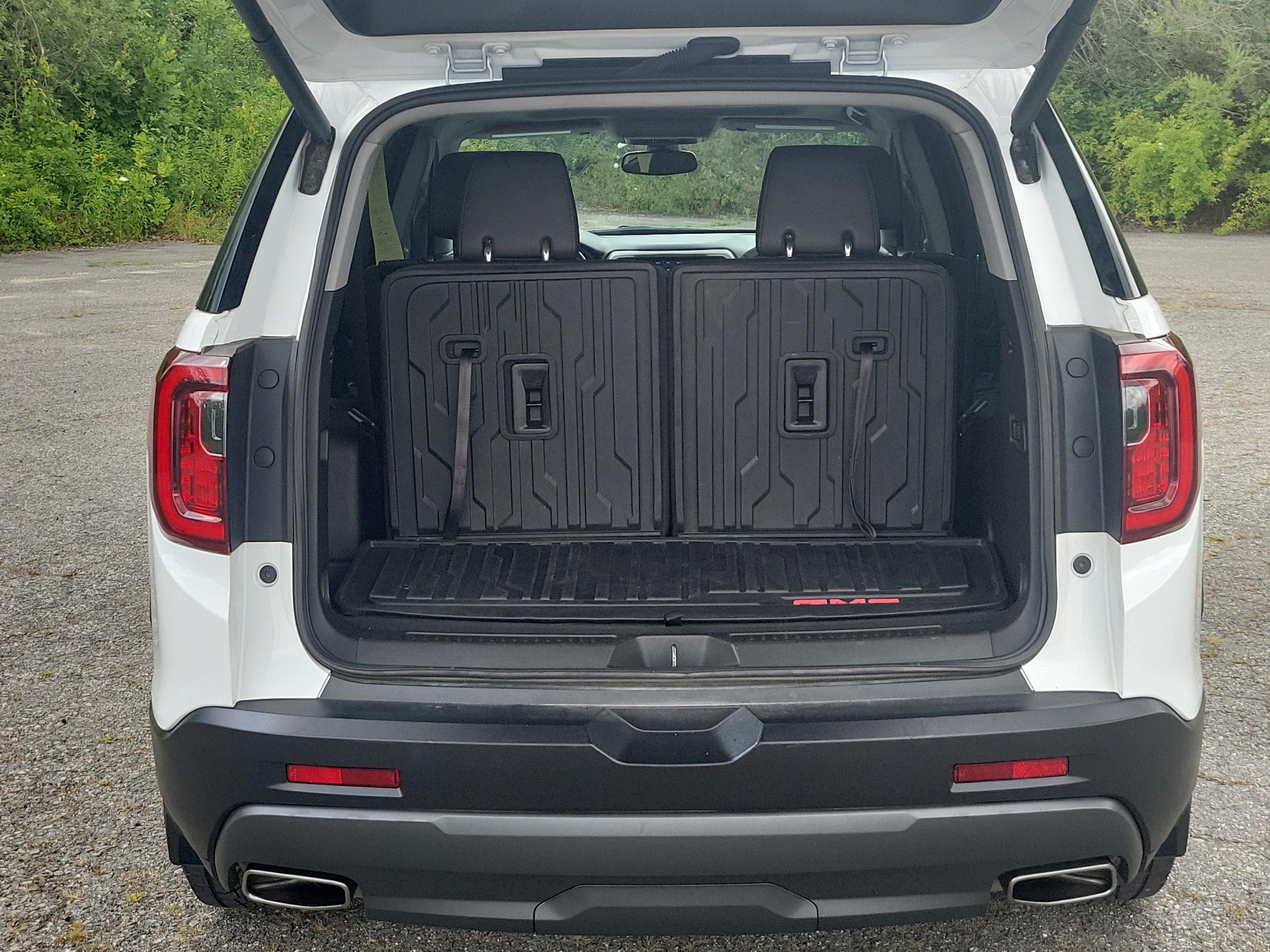 Used 2023 GMC Acadia AT4 w/ Technology Package AWD/4WD image 18
