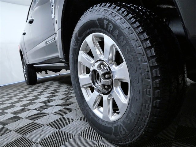 Used 2020 Ford F250 Platinum w/ FX4 Off-Road Package image 2