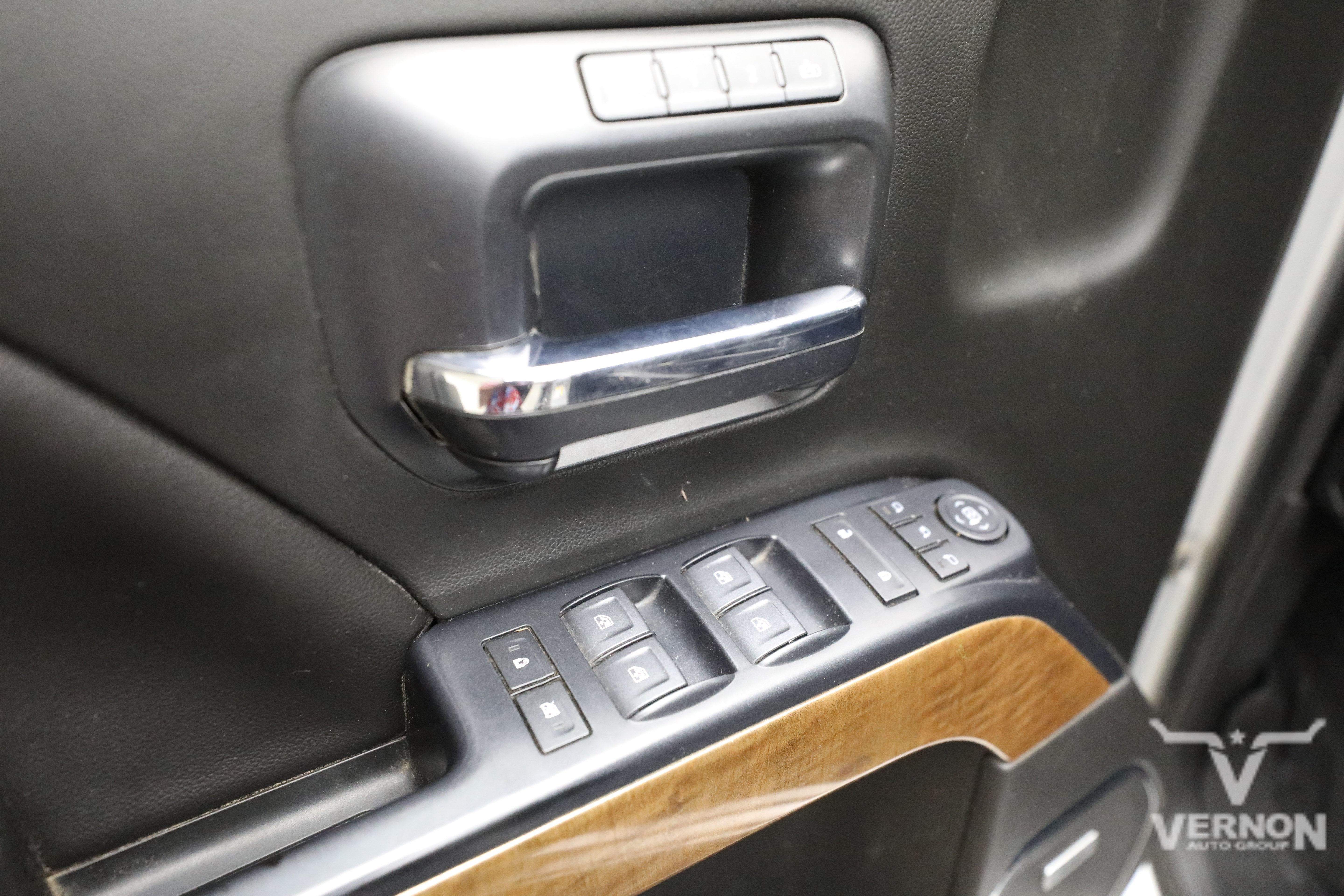 Used 2019 Chevrolet Silverado 2500 LTZ w/ Duramax Plus Package AWD/4WD image 16
