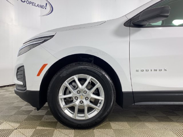 Certified 2024 Chevrolet Equinox LS FWD image 30