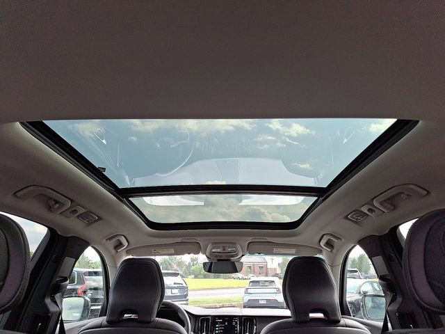 Used 2024 Volvo XC60 T8 Plus w/ Protection Package Premier AWD/4WD image 14
