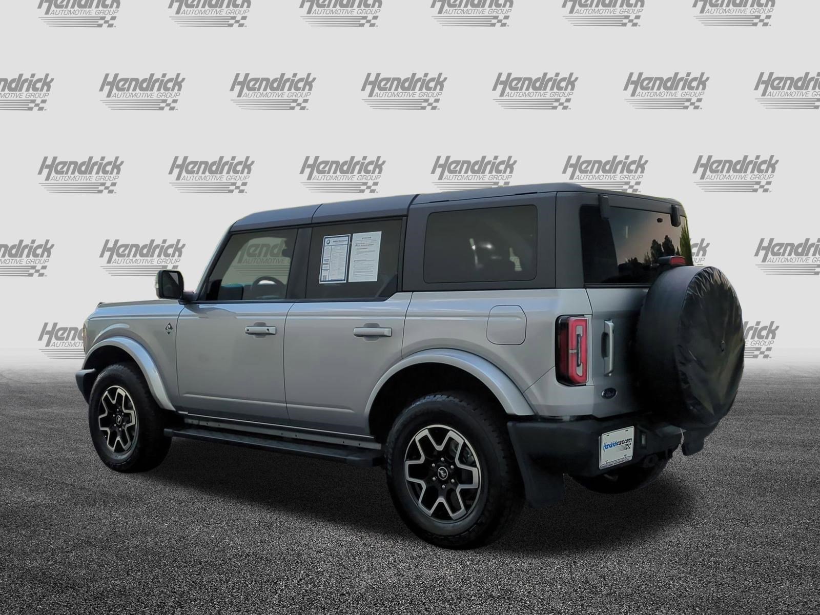Used 2024 Ford Bronco Outer Banks image 8