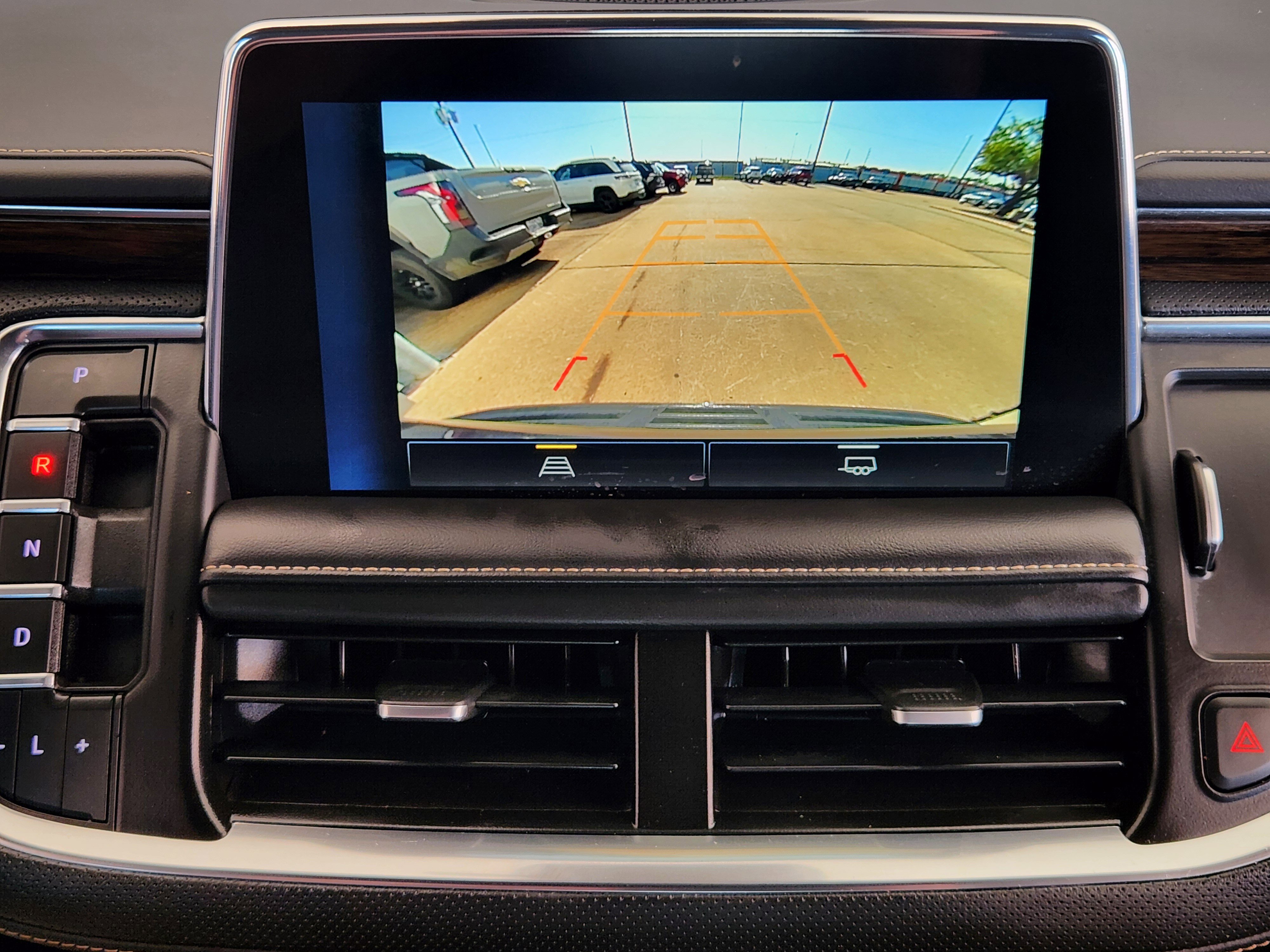 Used 2023 Chevrolet Suburban Premier RWD image 19