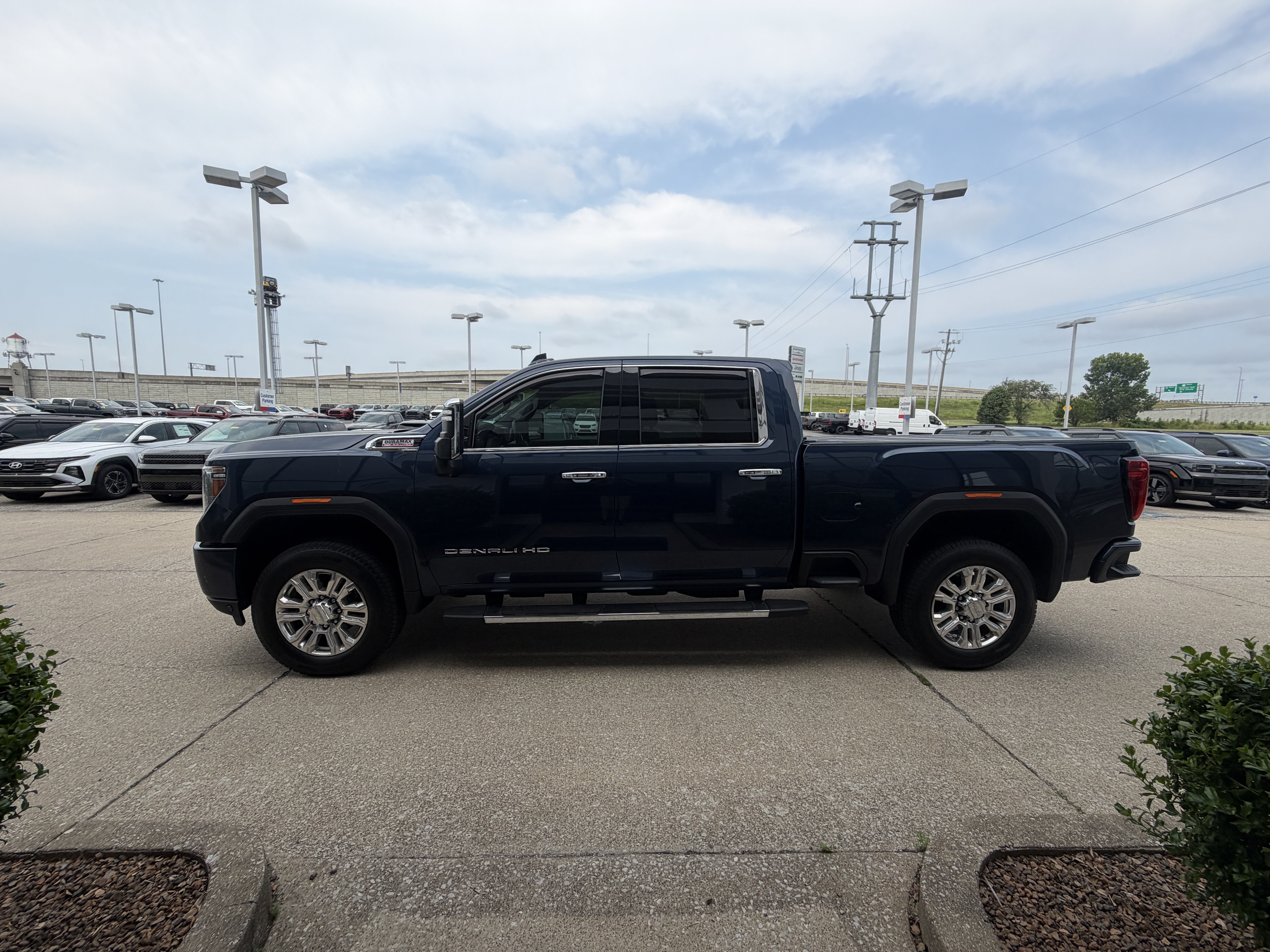 Used 2020 GMC Sierra 3500 Denali w/ Denali Ultimate Package AWD/4WD image 13