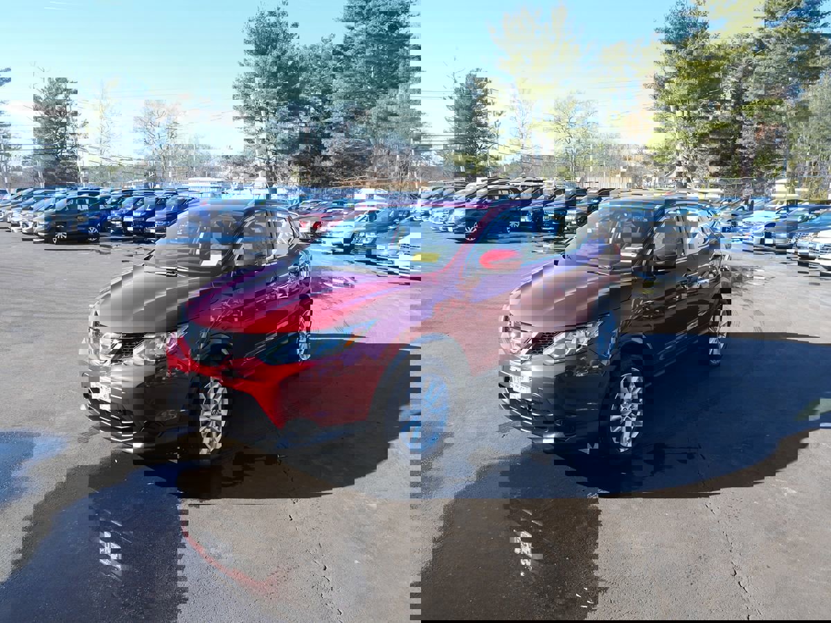 Used 2019 Nissan Rogue Sport SV image 1