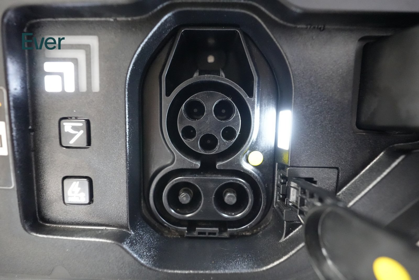 Used 2024 Kia EV9 Light Long Range RWD image 10
