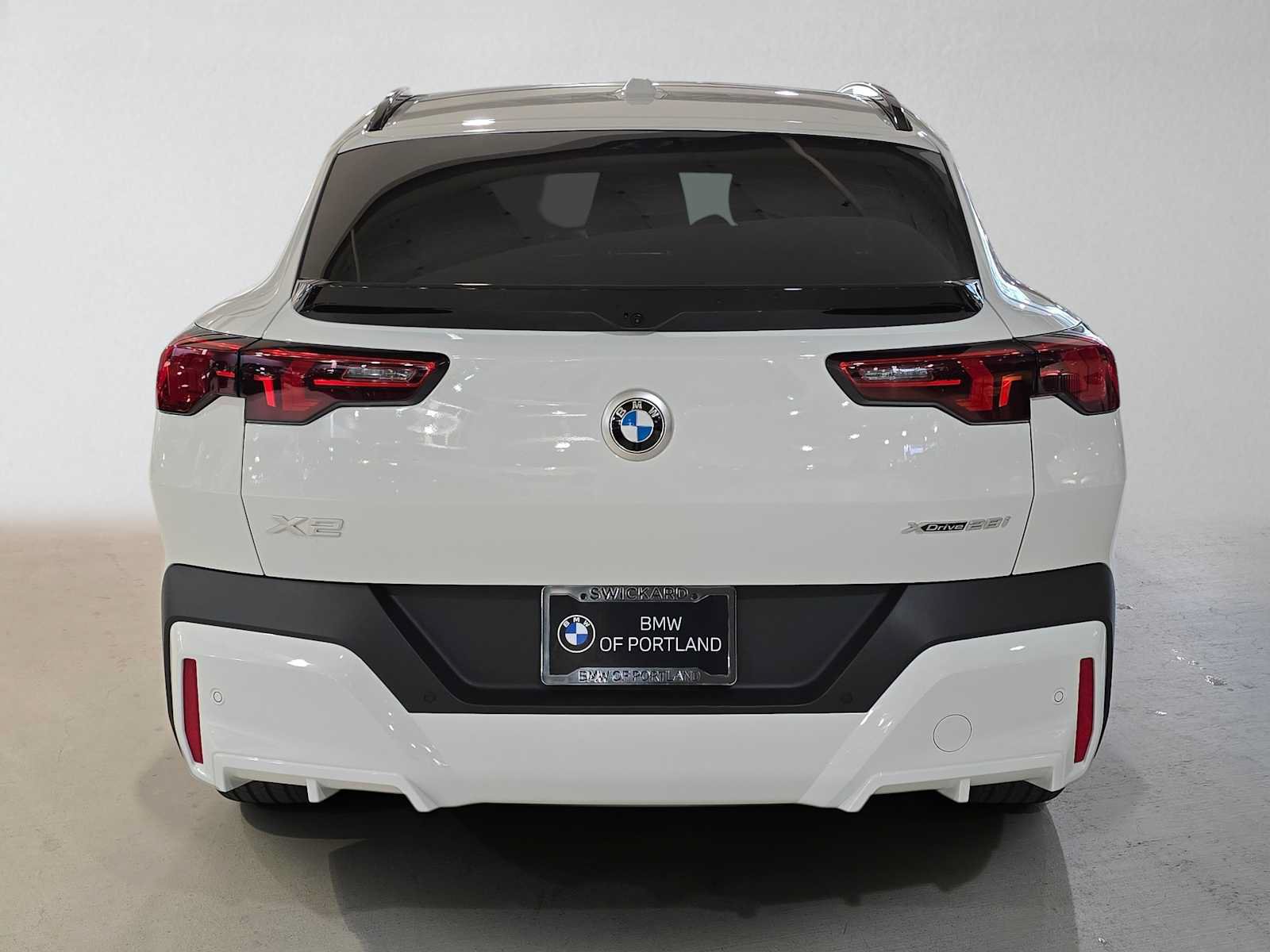 New 2027 BMW X2 xDrive28i AWD/4WD image 4
