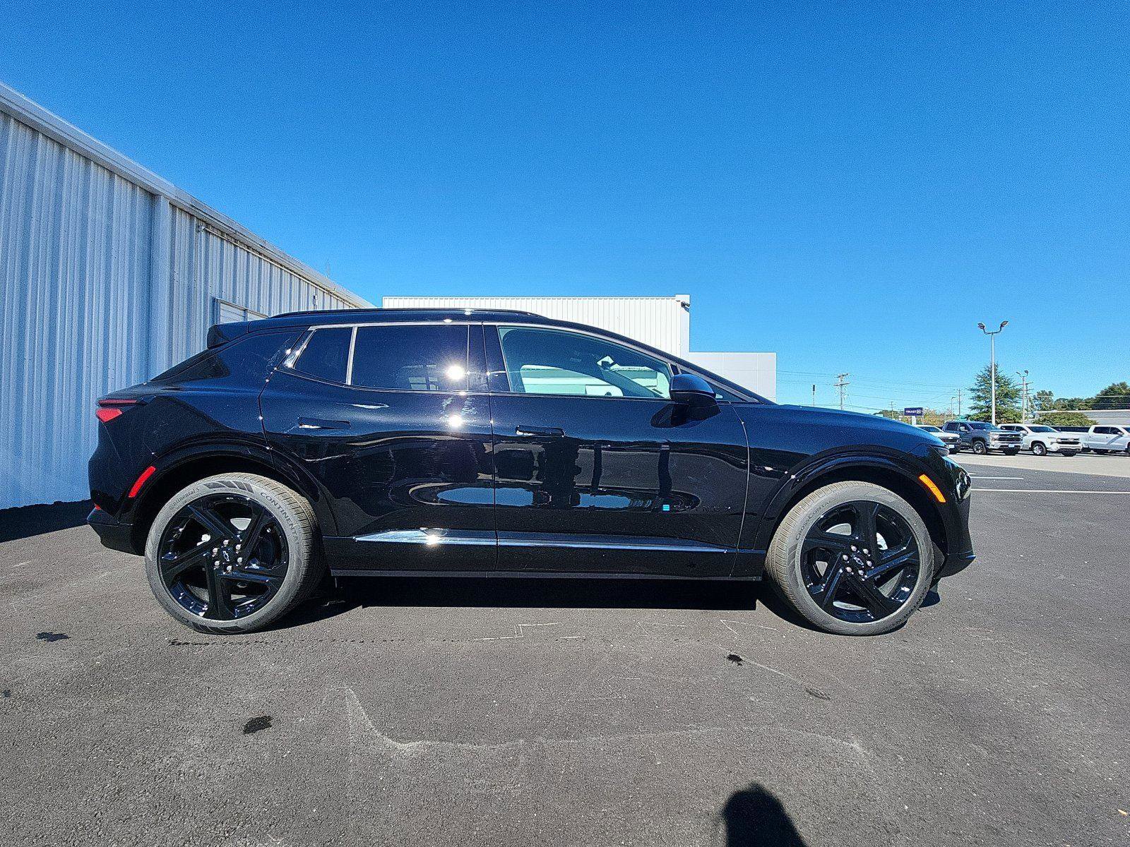 New 2025 Chevrolet Equinox EV RS AWD/4WD image 6