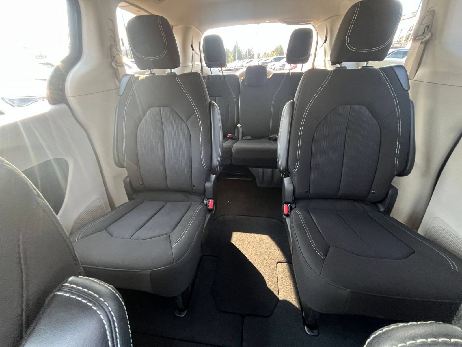 Used 2024 Chrysler Voyager LX FWD image 40