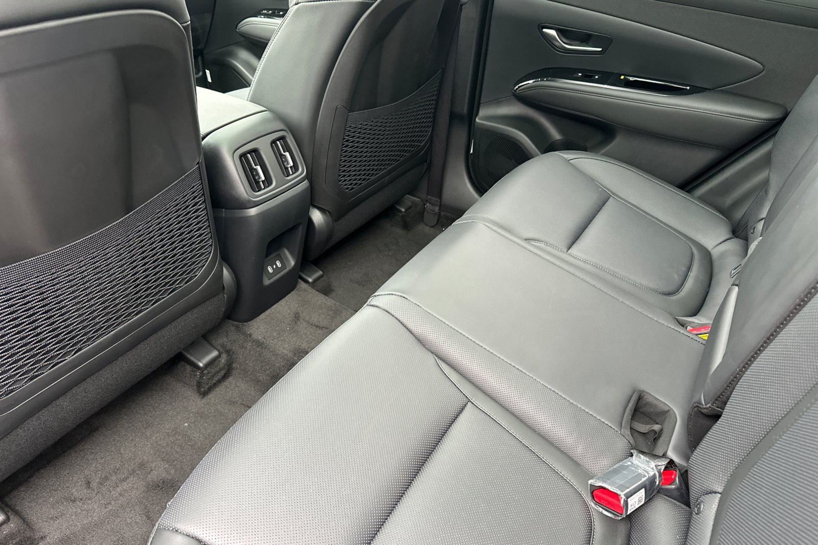 New 2026 Hyundai Tucson Limited AWD/4WD image 12