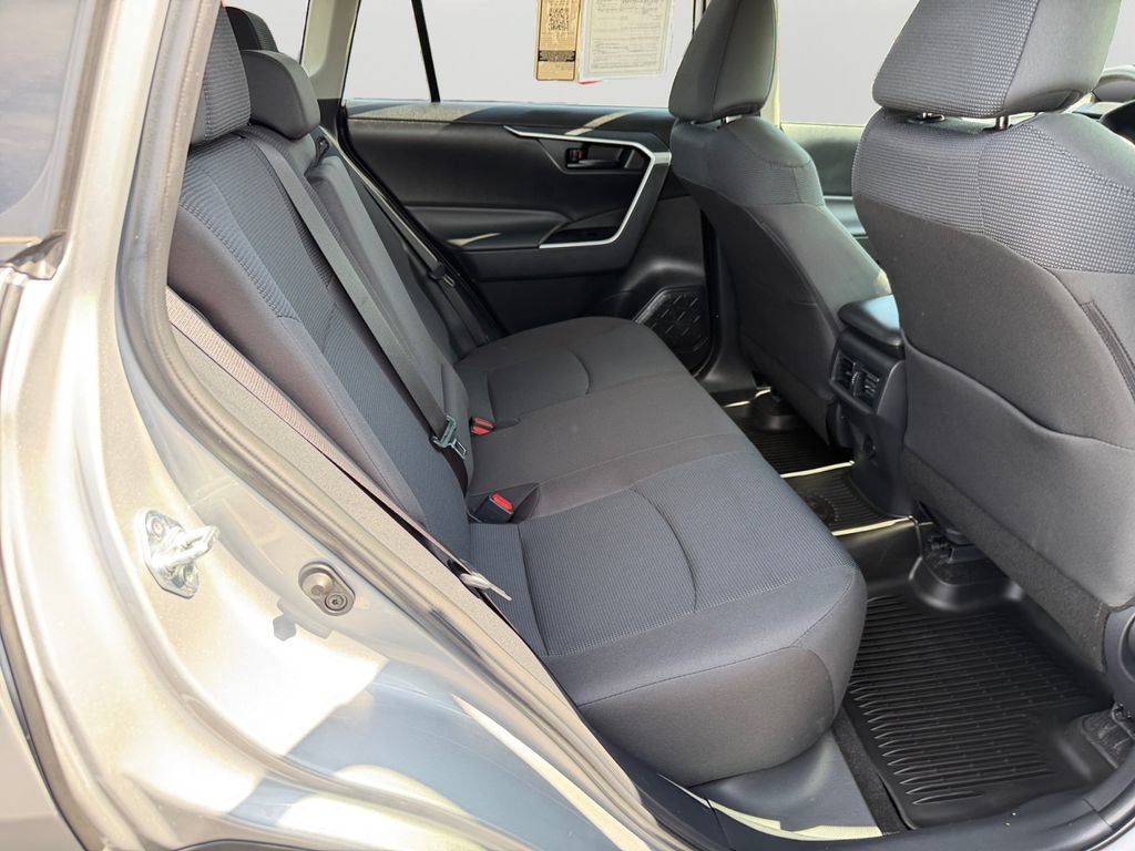 Used 2025 Toyota RAV4 LE AWD/4WD image 13