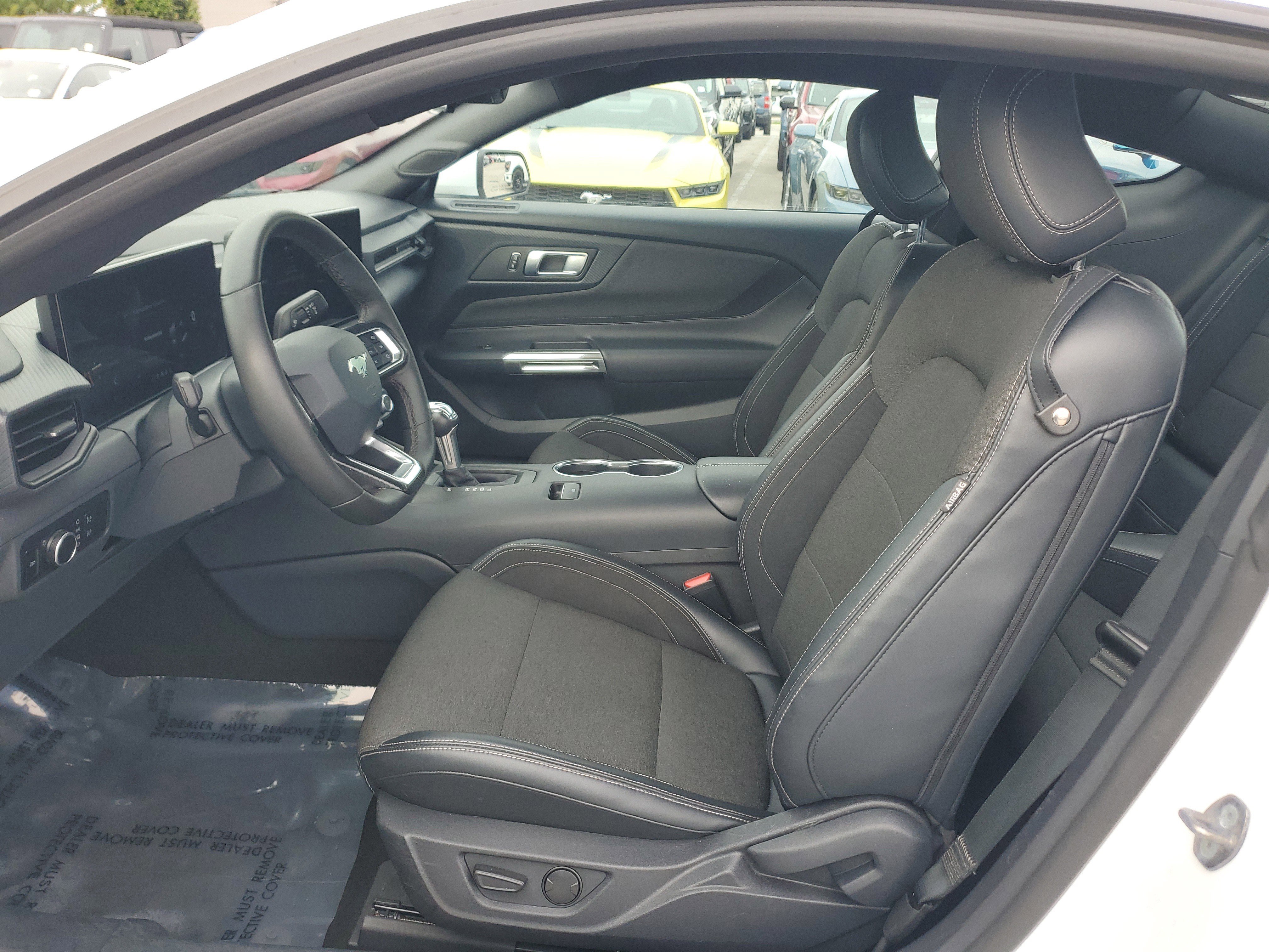 Used 2024 Ford Mustang Coupe image 11