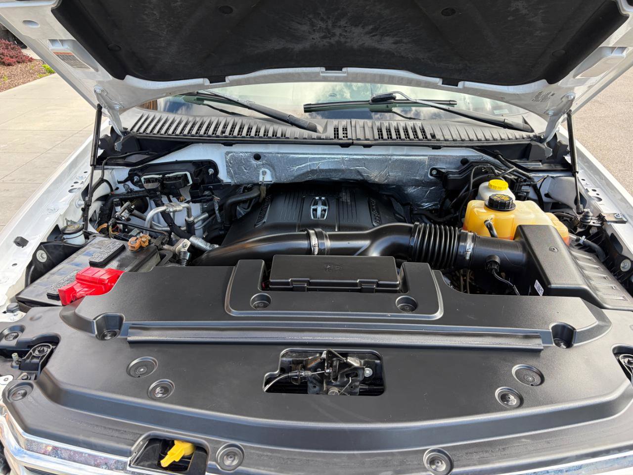 Used 2016 Lincoln Navigator L Select AWD/4WD image 25