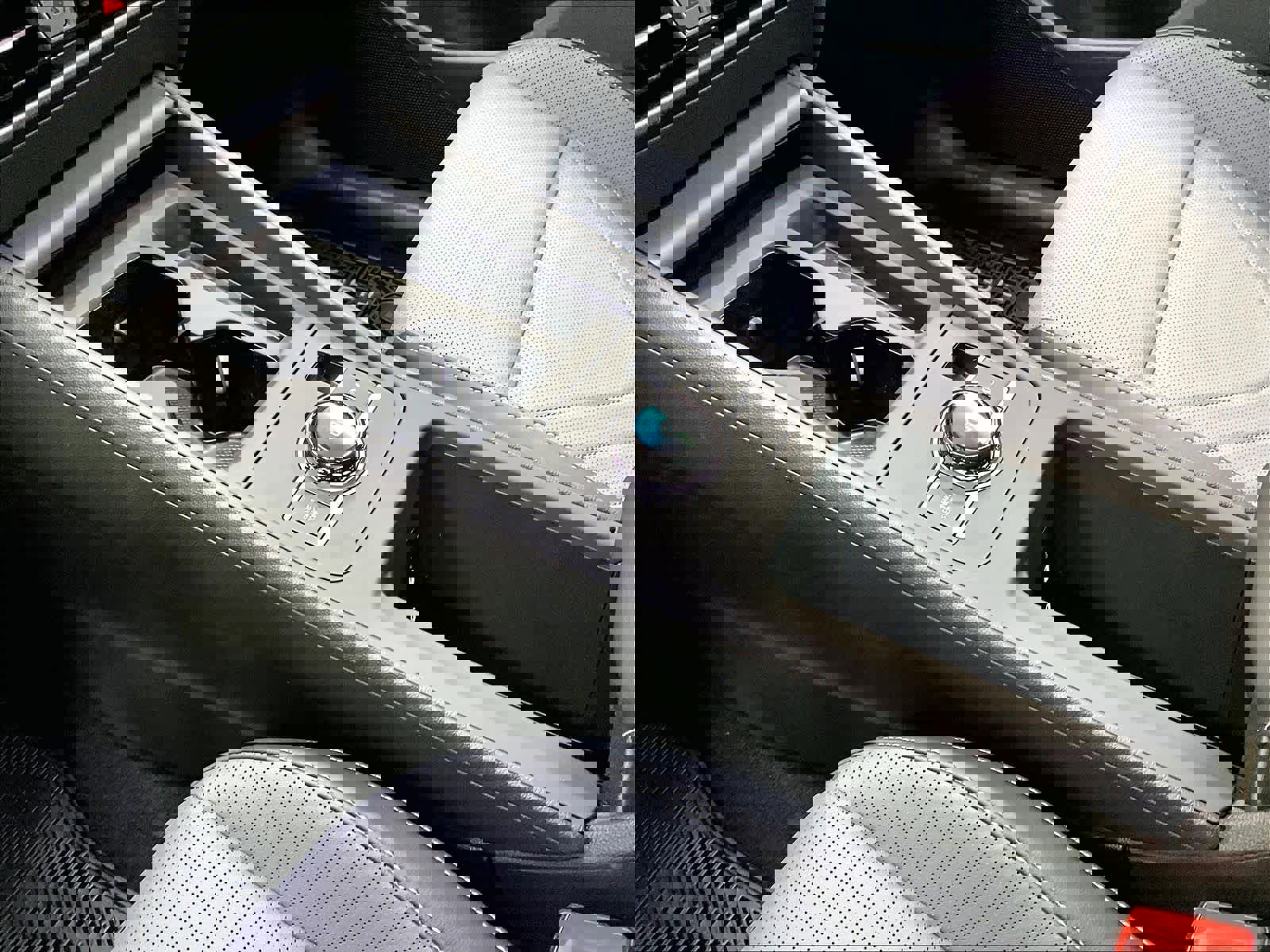 New 2026 Volkswagen Tiguan SE R-Line image 10