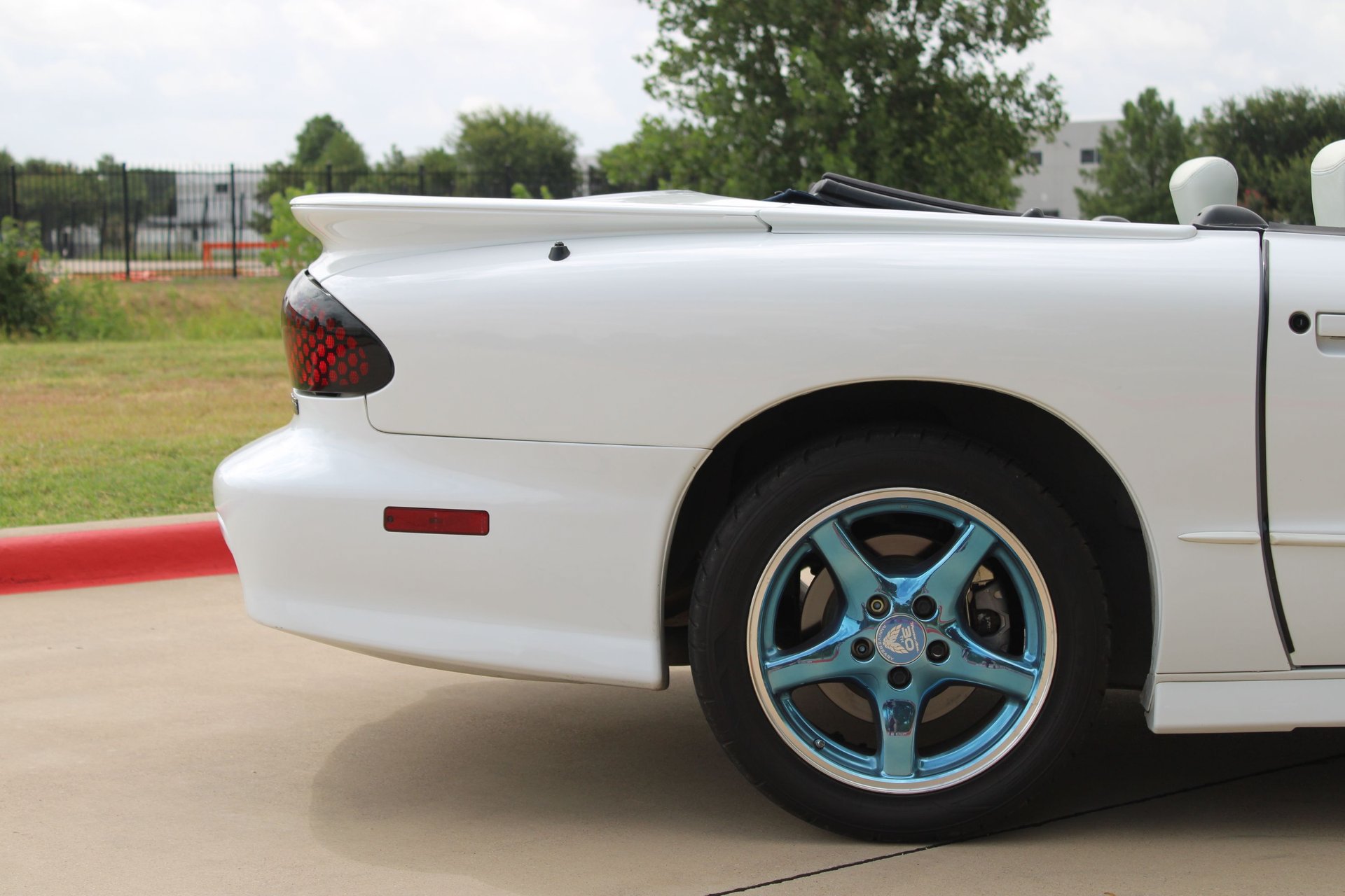 Used 1999 Pontiac Firebird Trans Am RWD image 32