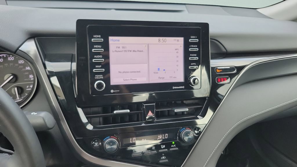 Used 2023 Toyota Camry SE image 17