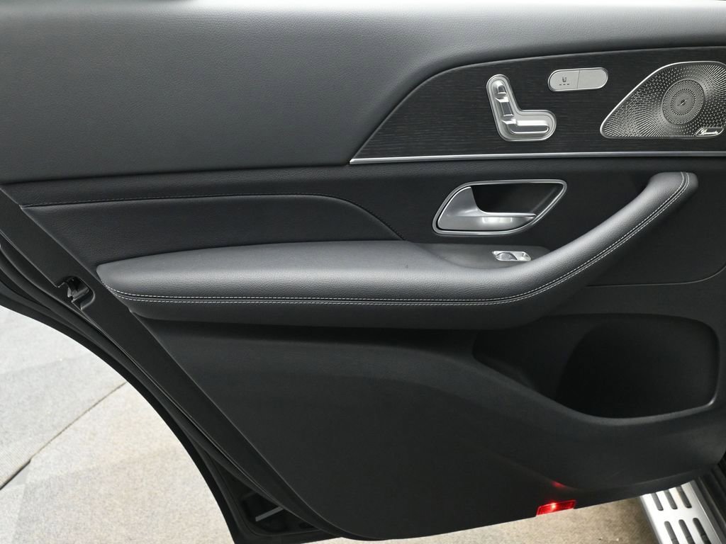 Used 2022 Mercedes-Benz GLS 450 4MATIC image 17