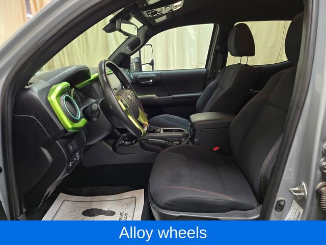 Used 2020 Toyota Tacoma TRD Off-Road image 13