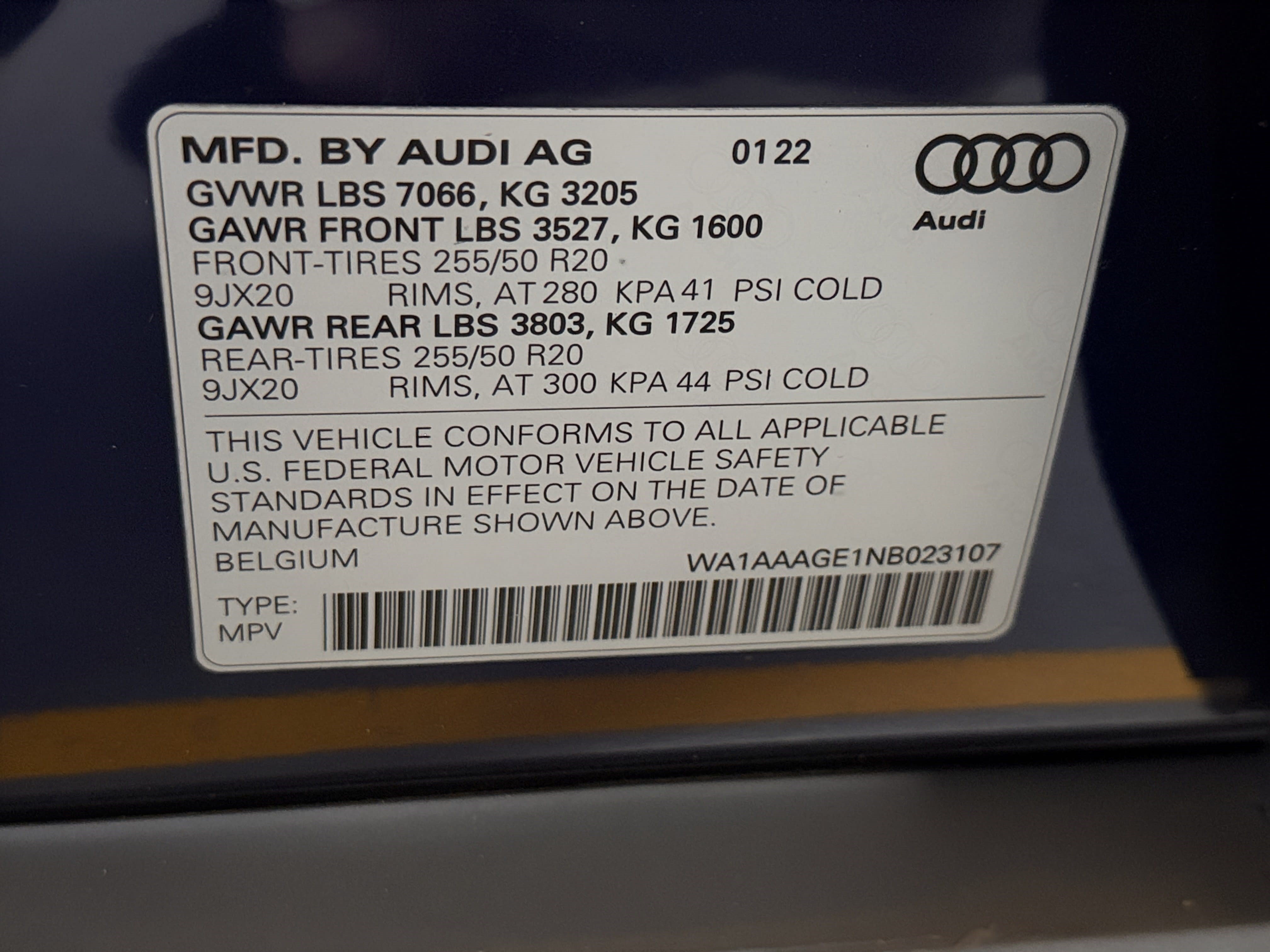 Used 2022 Audi e-tron Premium w/ Convenience Plus Package AWD/4WD image 27