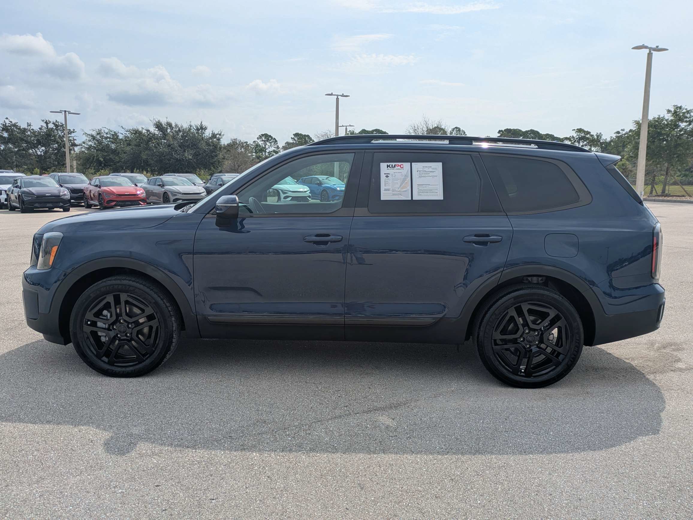 Certified 2025 Kia Telluride EX X-Line AWD/4WD image 8