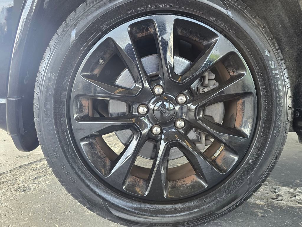Used 2021 Jeep Grand Cherokee Laredo X RWD image 28