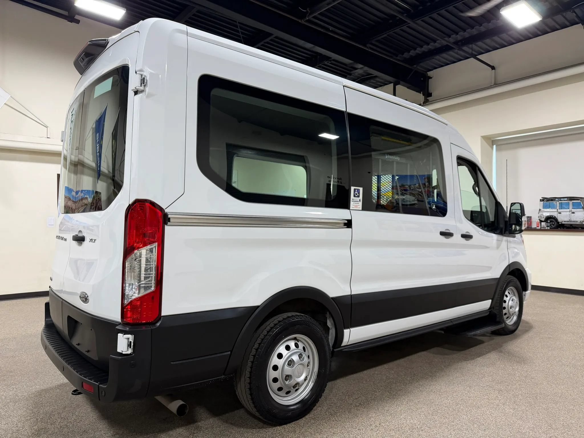 Used 2020 Ford Transit 150 XLT AWD/4WD image 17