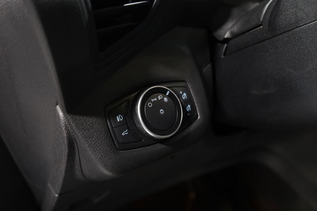 Used 2017 Ford Escape SE AWD/4WD image 20