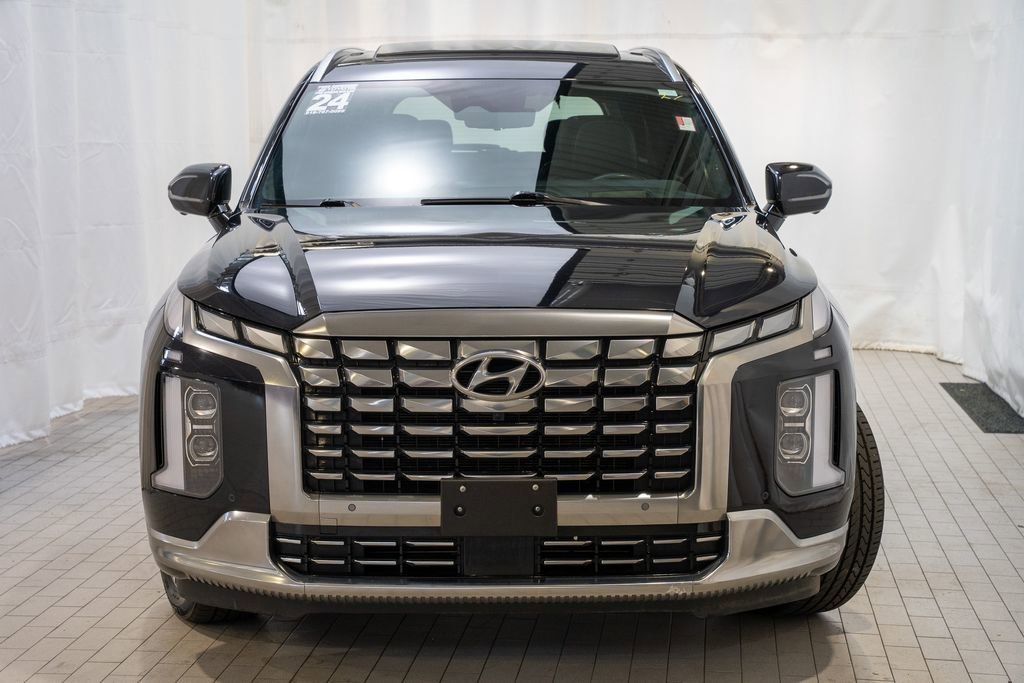 Used 2024 Hyundai Palisade Calligraphy image 2