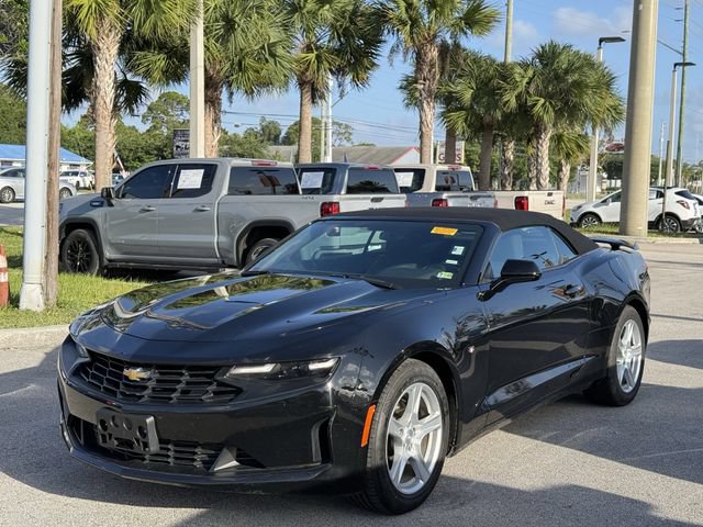 Used 2023 Chevrolet Camaro LT RWD image 5