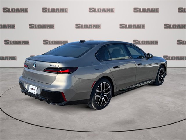 New 2026 BMW 750e xDrive w/ Executive Package image 5