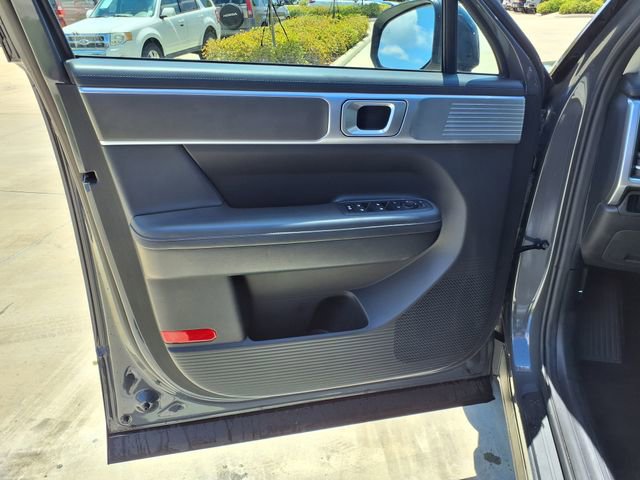Used 2025 Hyundai Santa Fe SEL FWD image 17