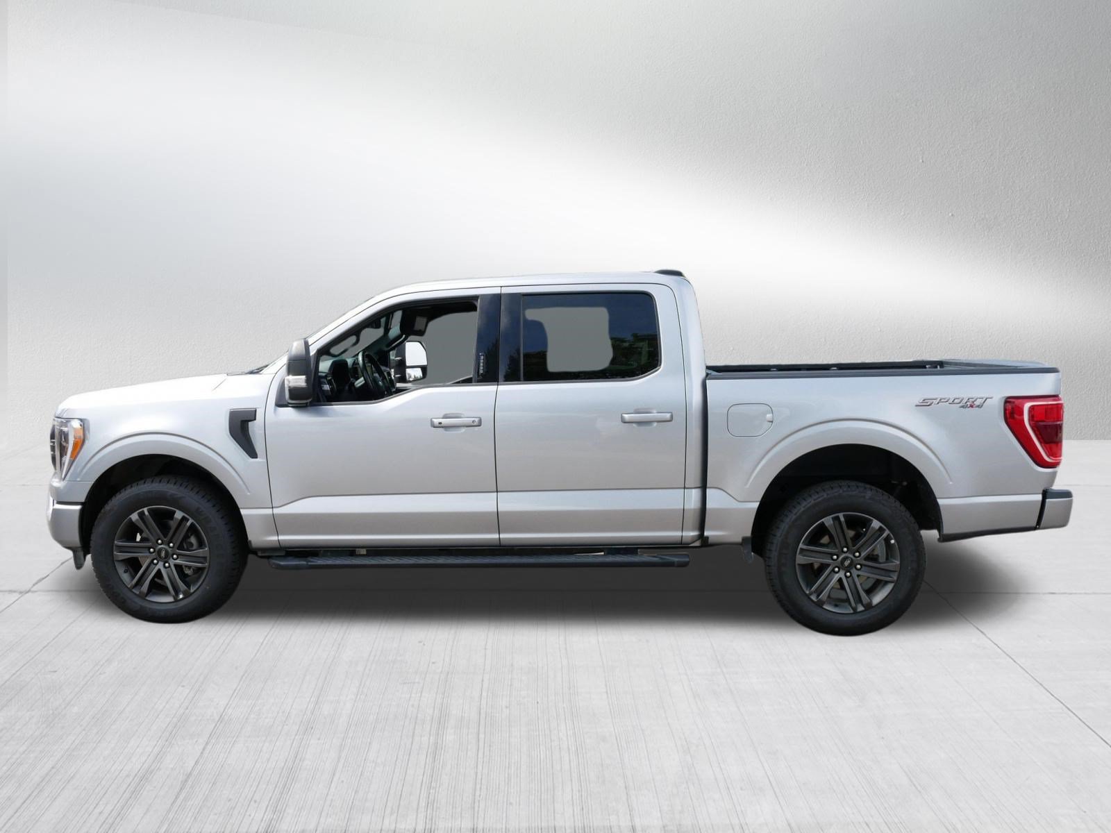 Used 2022 Ford F150 XLT w/ Equipment Group 302A High AWD/4WD image 4