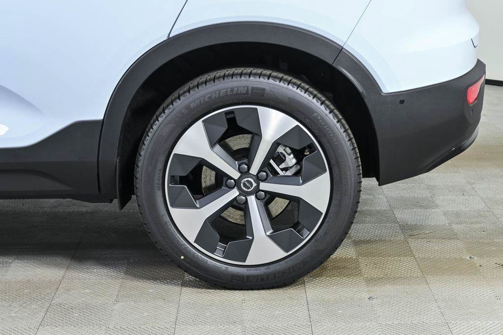 New 2026 Volvo XC40 B5 Plus w/ Protection Package Premier AWD/4WD image 37