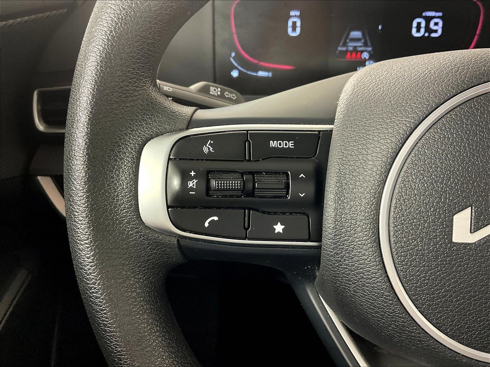 Used 2025 Kia Sportage LX AWD/4WD image 11