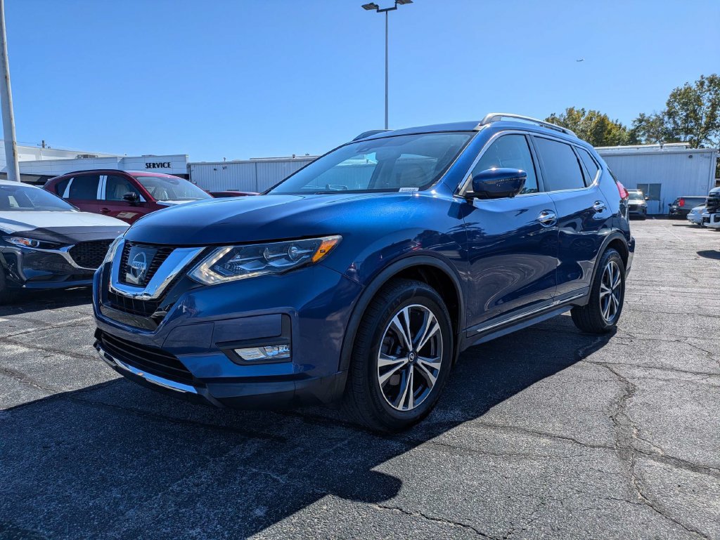 Used 2017 Nissan Rogue SL w/ SL Premium Package FWD image 8
