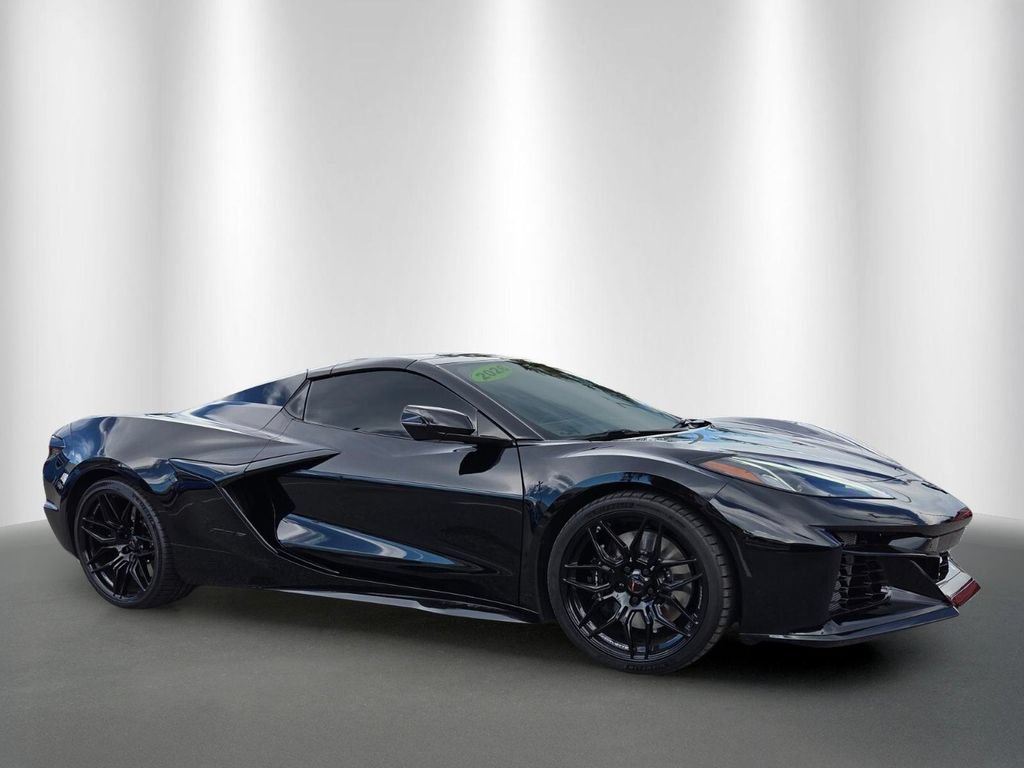 Used 2026 Chevrolet Corvette Z06 RWD image 2