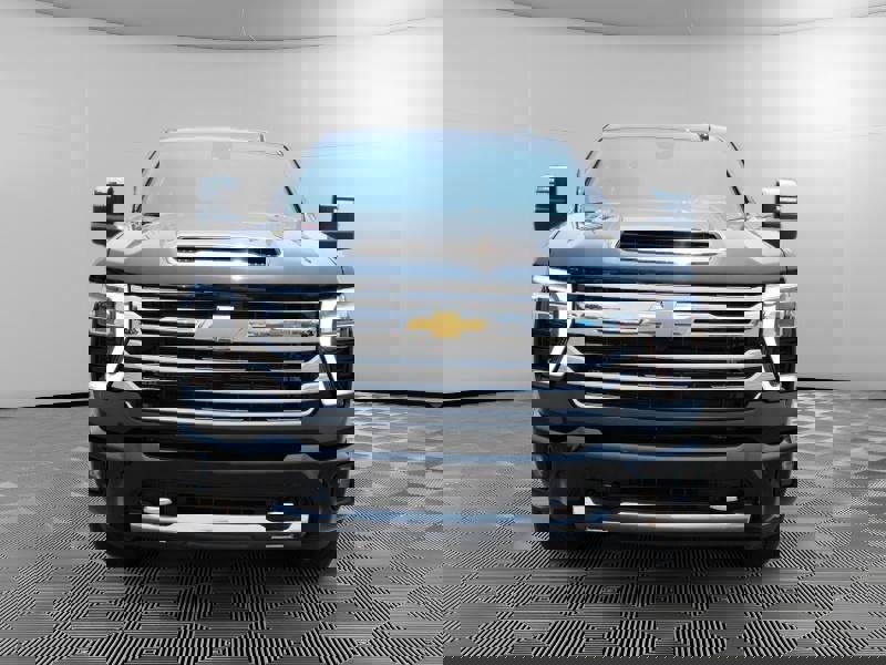 New 2025 Chevrolet Silverado 2500 High Country w/ Technology Package video 2