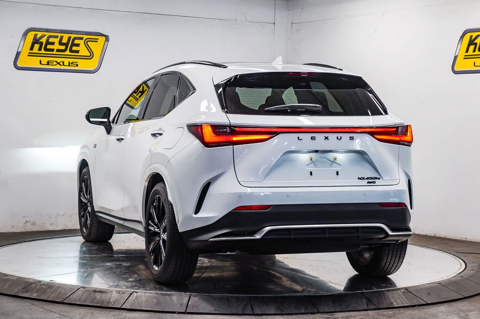 Used 2026 Lexus NX 450h+ F Sport AWD/4WD image 2