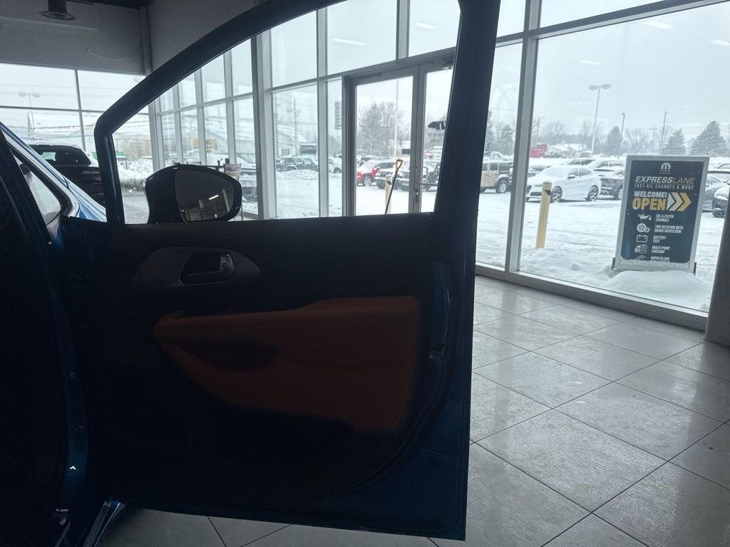 New 2026 Chrysler Pacifica Pinnacle image 51