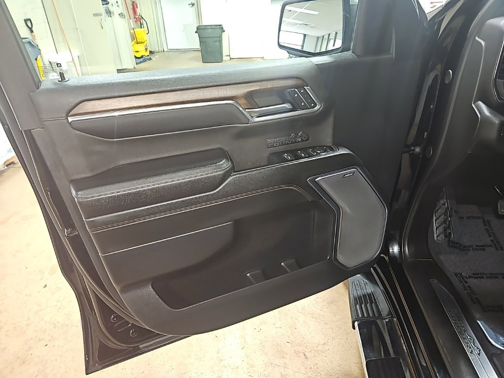 Used 2024 Chevrolet Silverado 1500 High Country w/ High Country Premium Package image 15