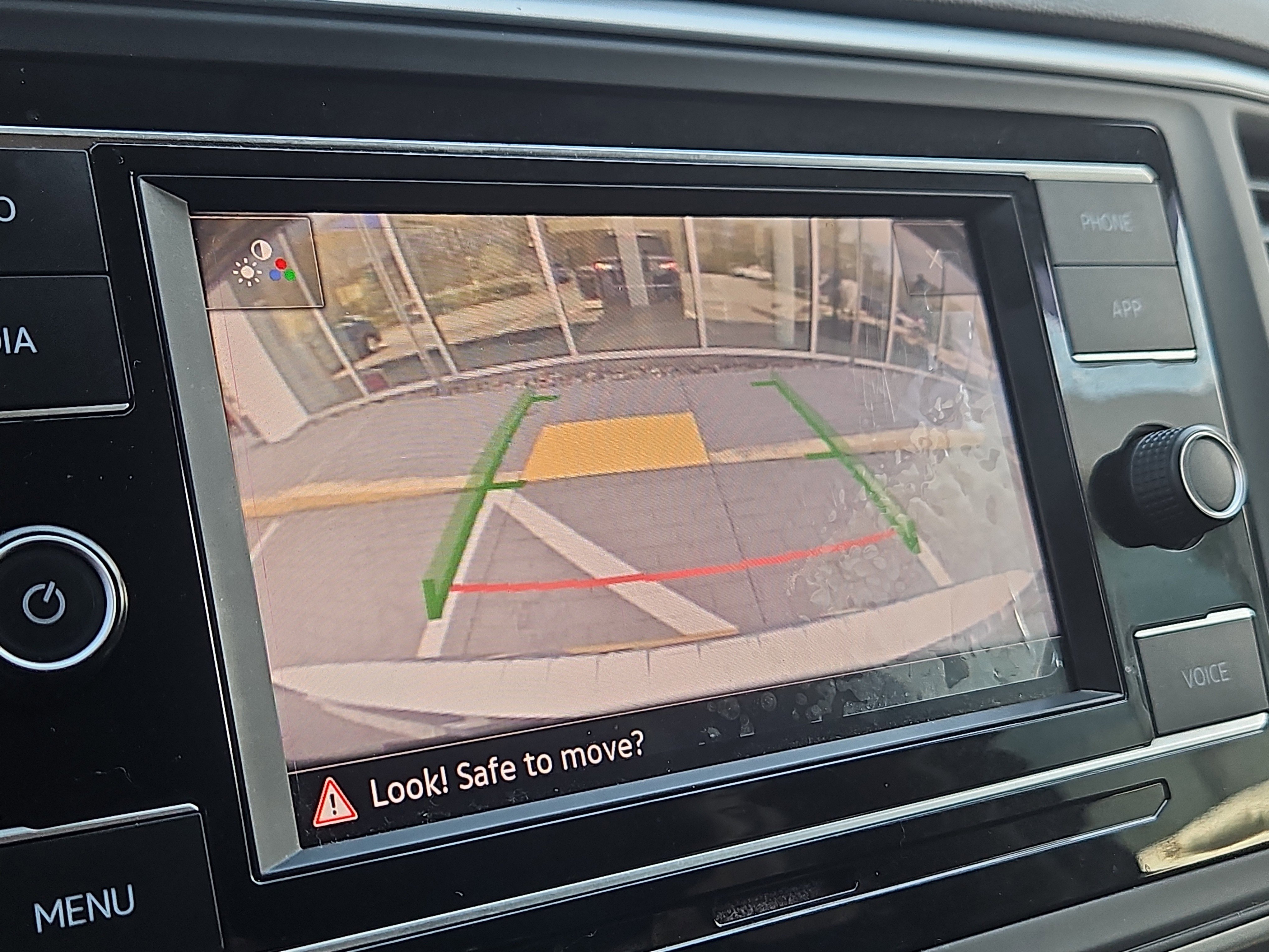 Certified 2023 Volkswagen Atlas SE AWD/4WD image 9