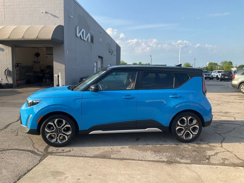 Used 2025 Kia Soul EX FWD image 3