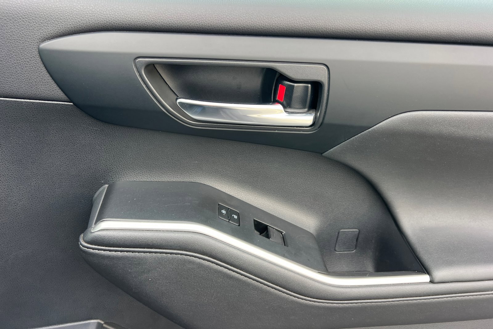 Used 2024 Toyota Highlander XLE image 21