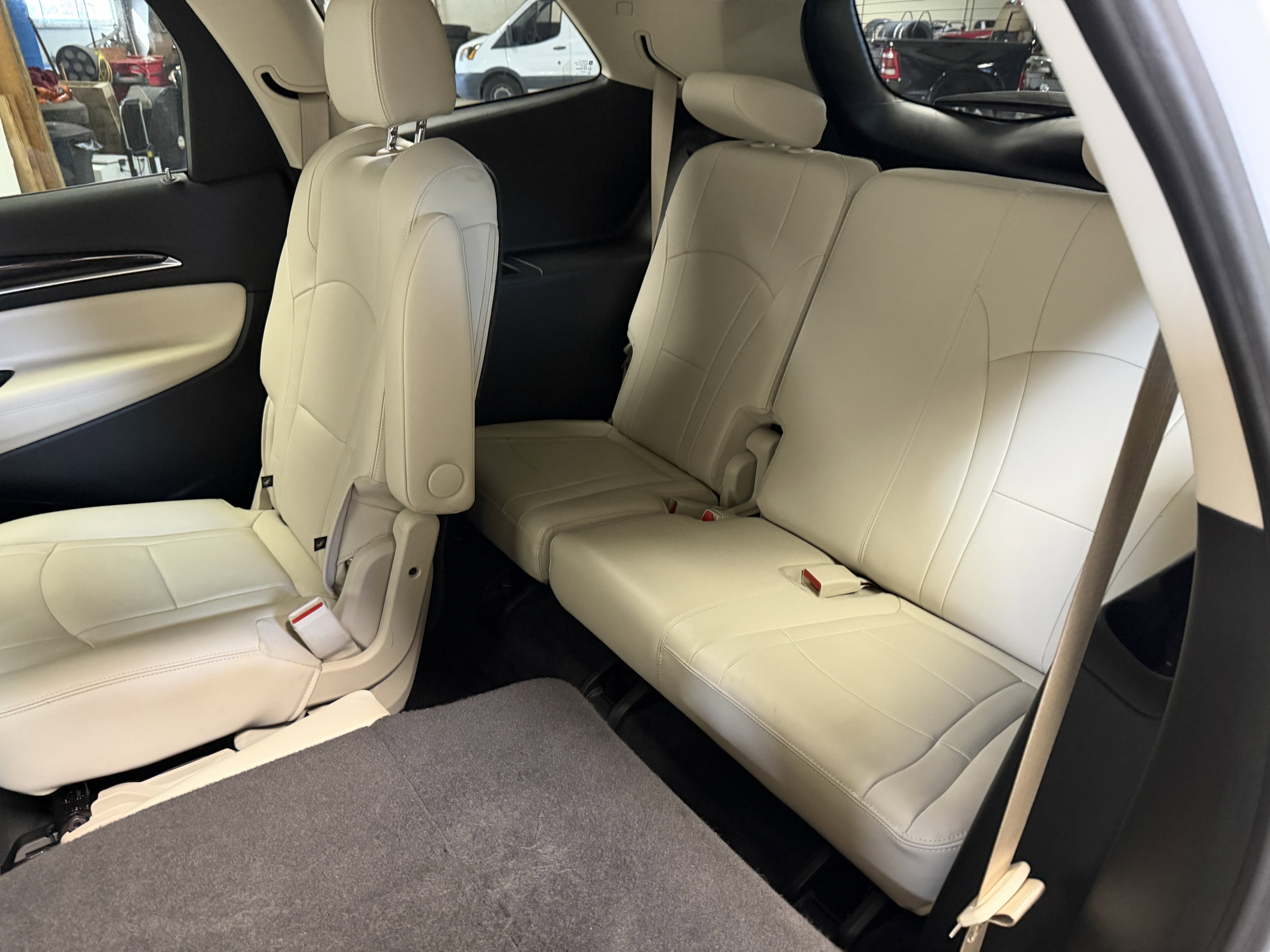 Used 2023 Buick Enclave Essence w/ Experience Buick Package image 26