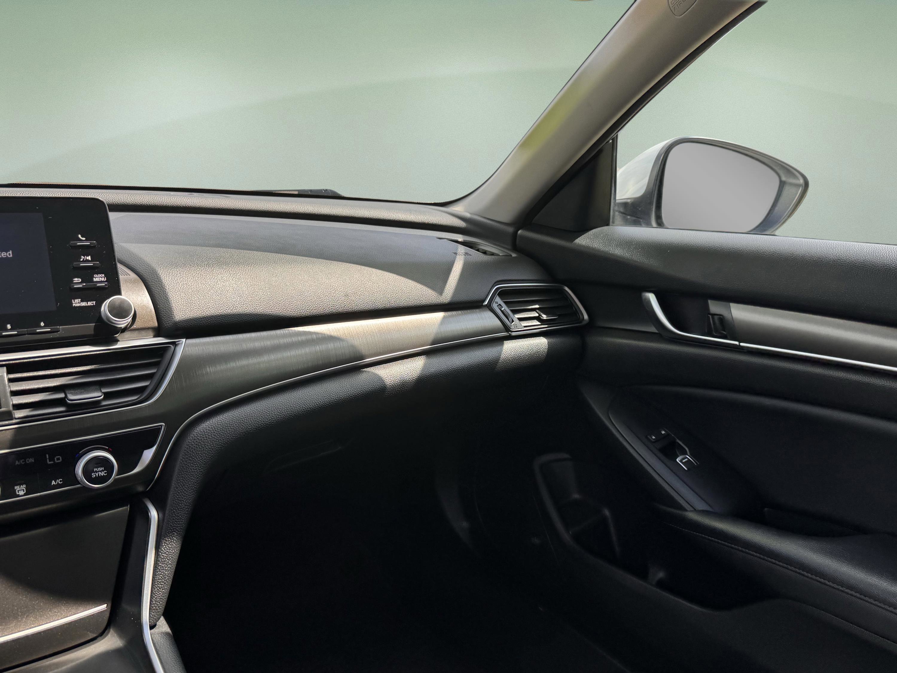 Used 2018 Honda Accord LX image 15