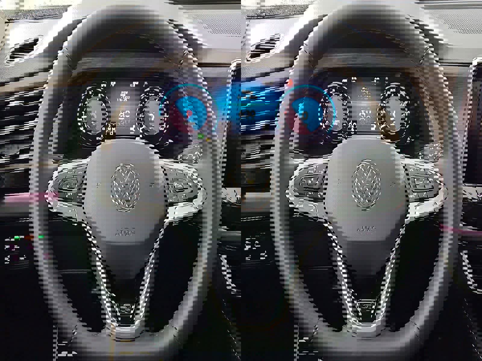 New 2026 Volkswagen Atlas SEL Premium R-Line image 24